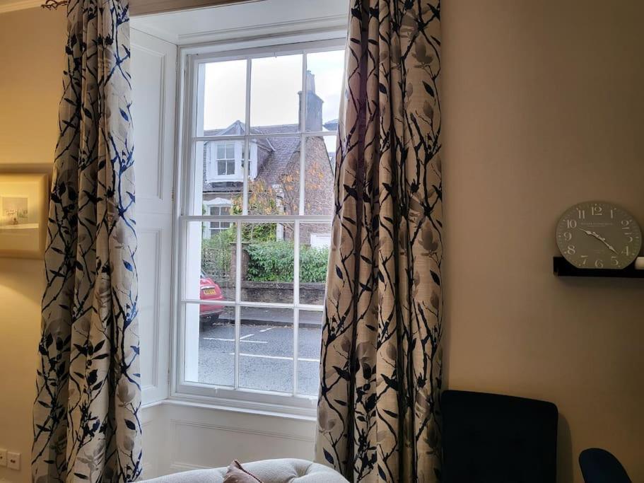 Georgian Townhouse In Centre Of Perth Apartment Exterior foto