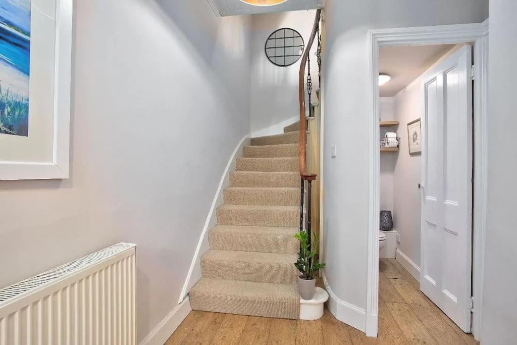 Georgian Townhouse In Centre Of Perth Apartment Exterior foto